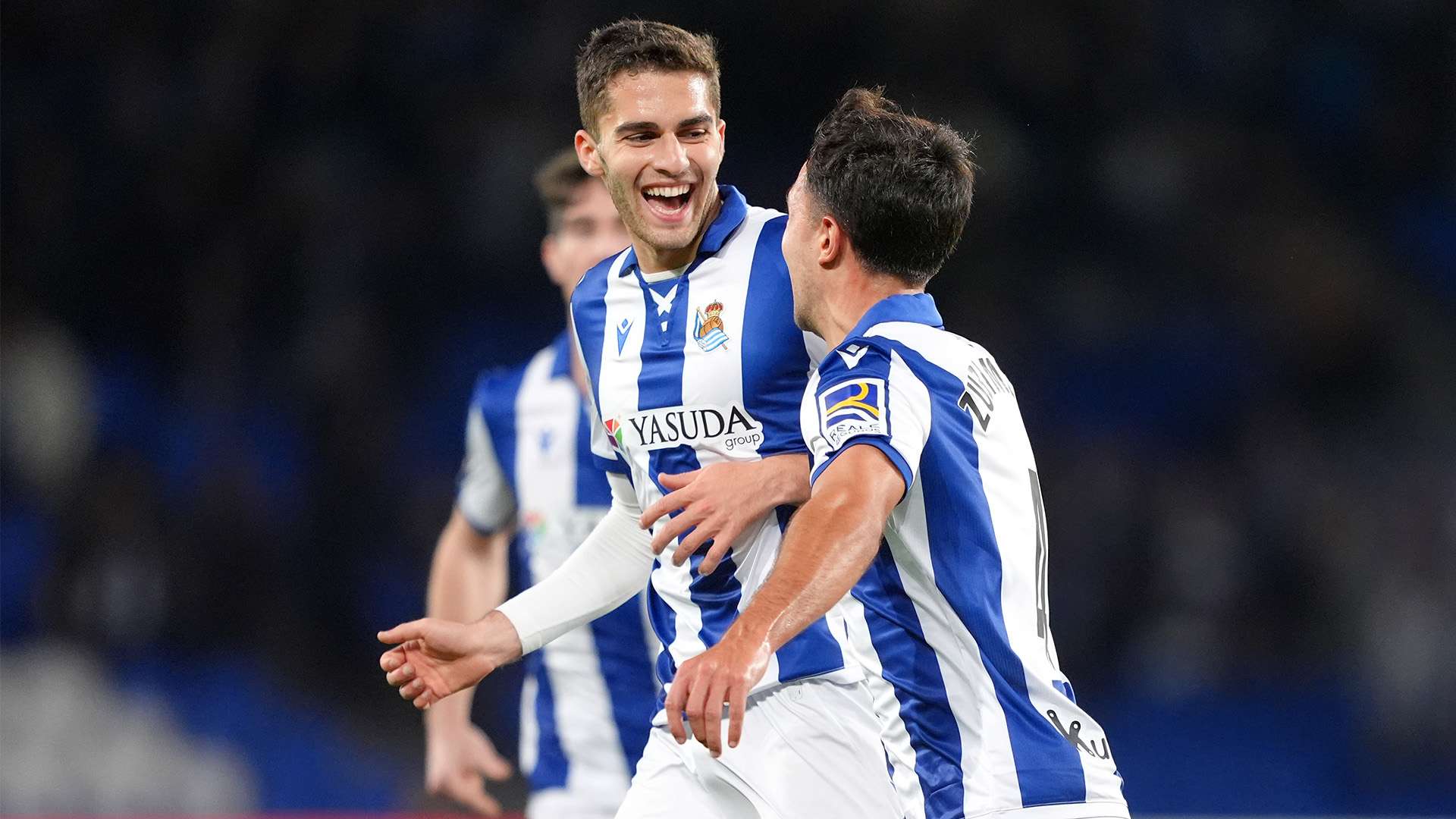 比赛都牵动 比赛都牵动